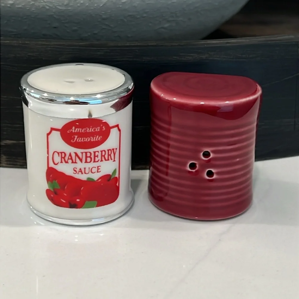 Cute. Mini CRANBERRY Salt & Pepper